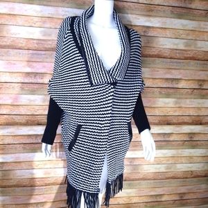 AMS PURE sweater black white fringe poncho Size S